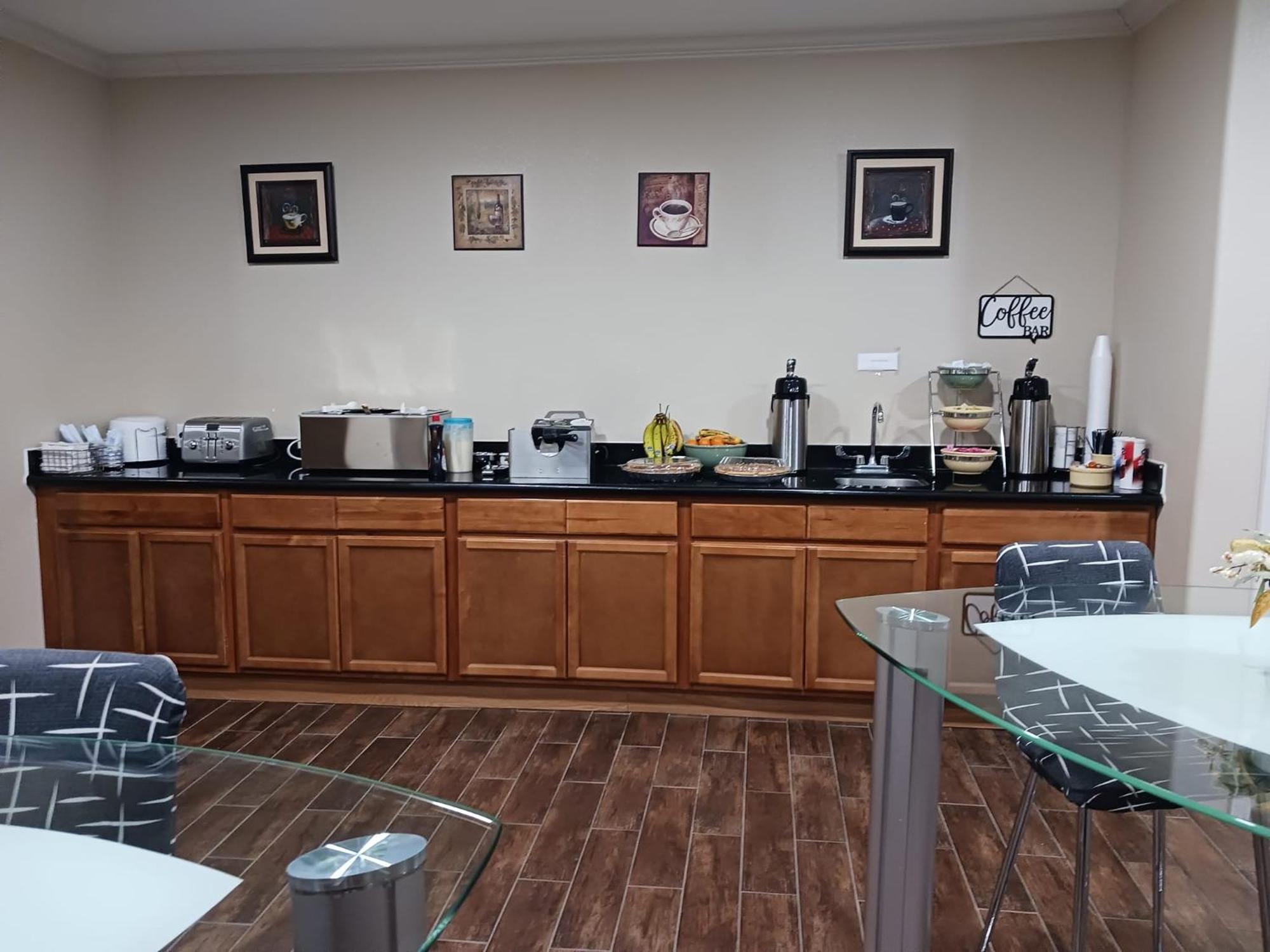 Yorktown Inn And Suites エクステリア 写真