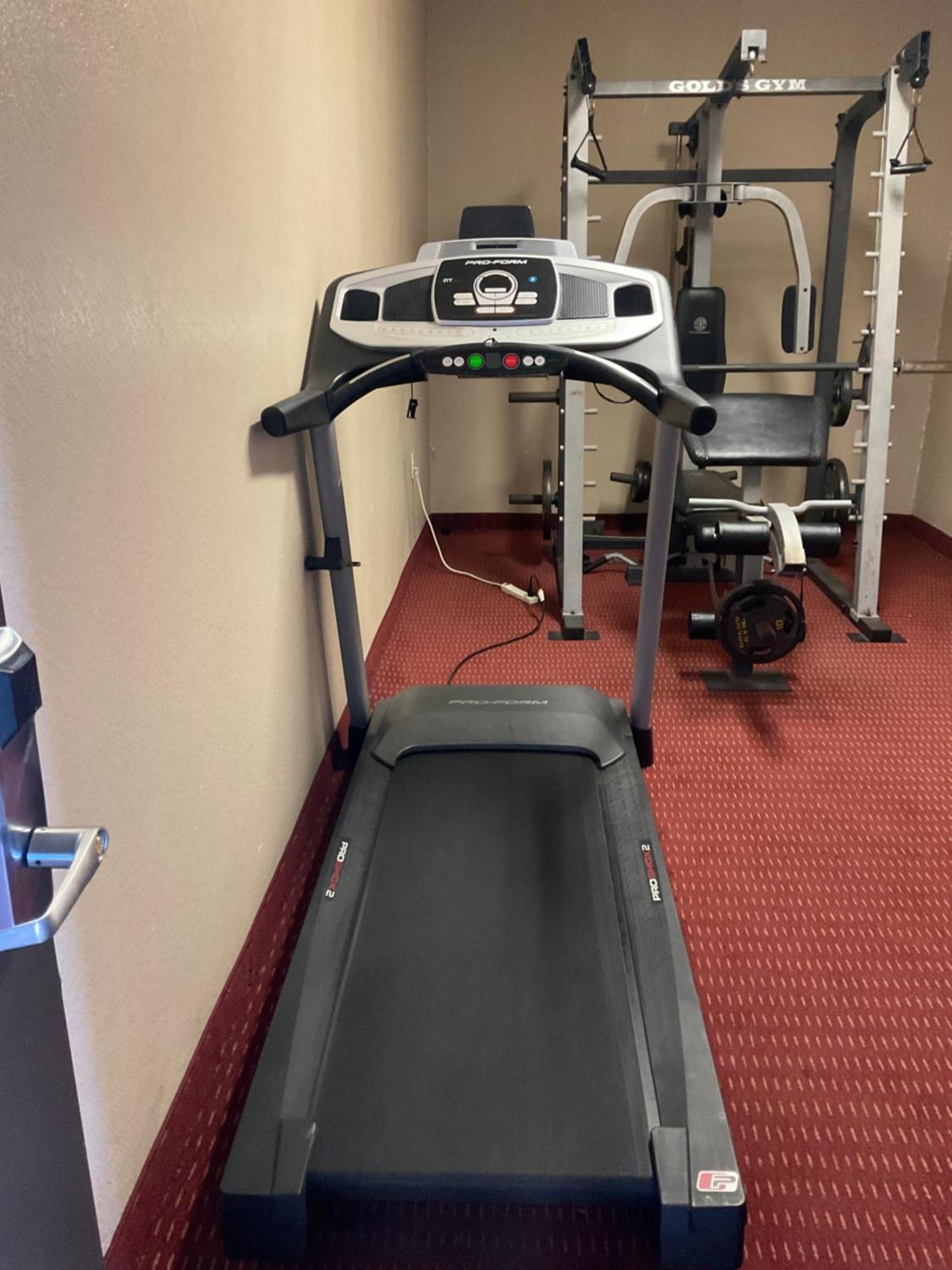 Yorktown Inn And Suites エクステリア 写真