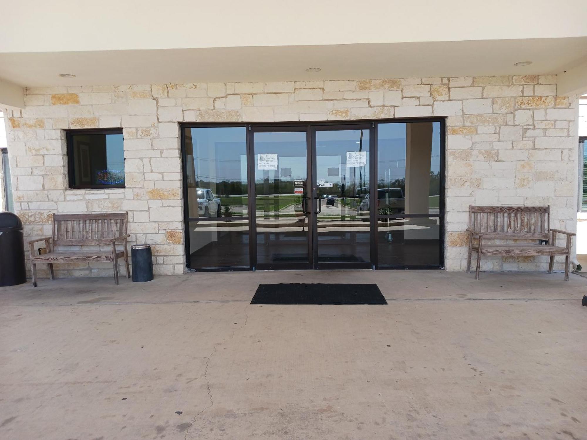 Yorktown Inn And Suites エクステリア 写真